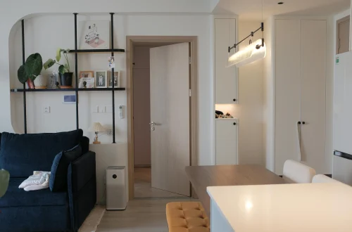 home styling mistakes in cluttered living room design