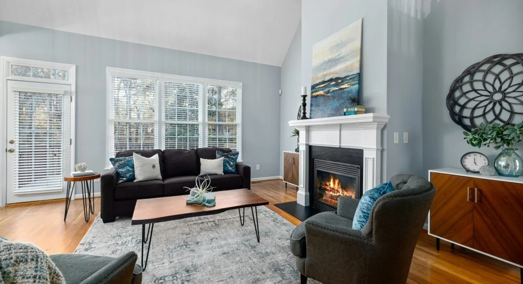 Furniture layout for a room makeover