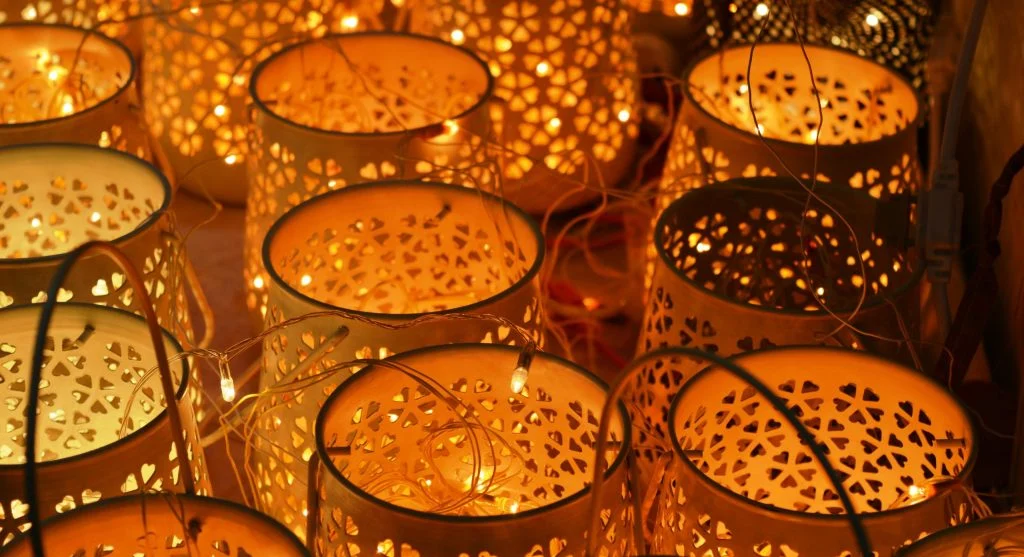 adjustable lighting for seasonal decor
