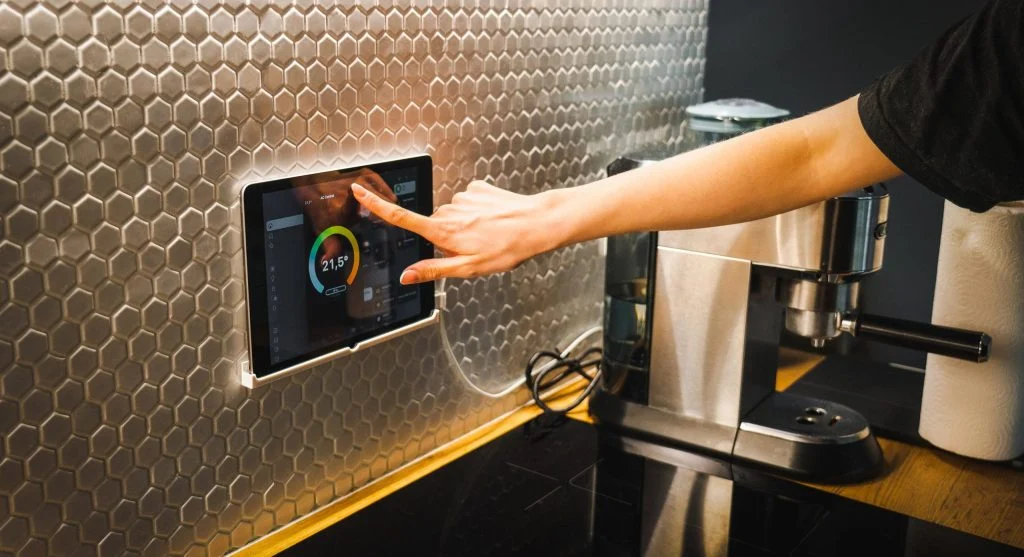 Home controls habits through movement paths
