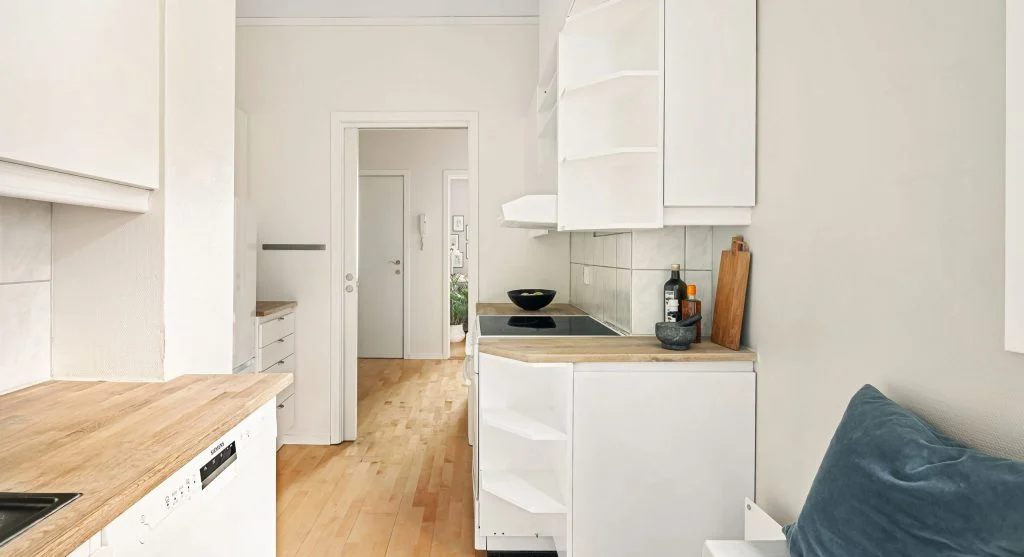 Small space living problems causing discomfort
