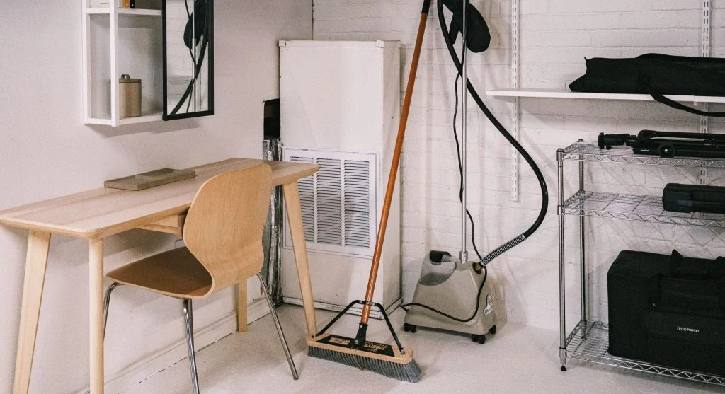 Budget home efficiency tips managing clutter surfaces