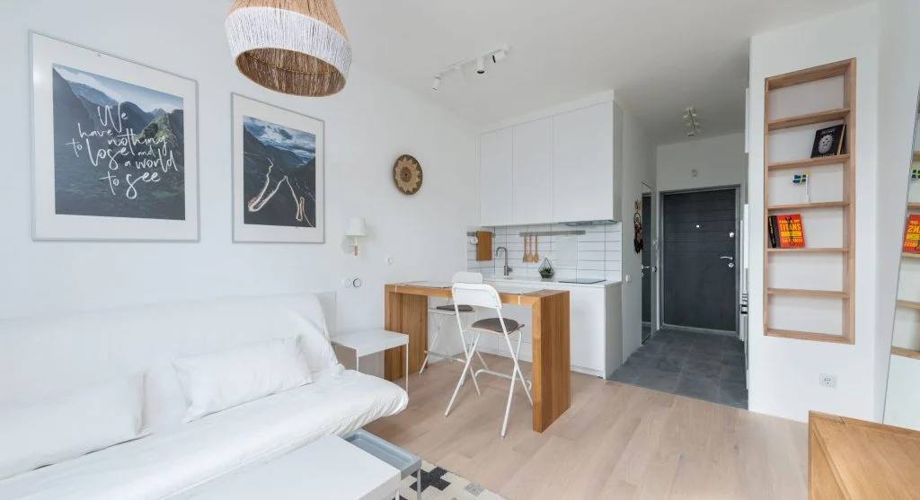 Small space improved with vertical usage