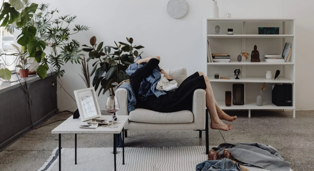 Small space living without structure causing discomfort